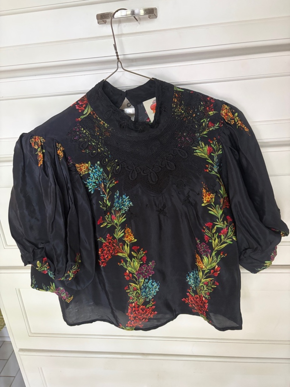 FARM Rio Black Floral Embroidered Puff-Sleeve Blouse